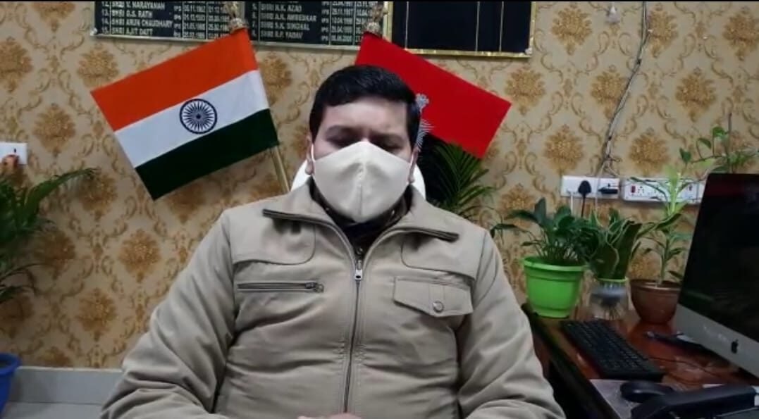 दो हत्या मामलों में एक महिला सहित चार आरोपी गिरफ्तार