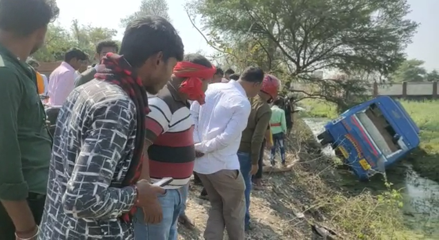 कैमूर-घर से विधालय पढ़ाने जा रहे मोटरसाइकिल सवार शिक्षक की सड़क दुर्घटना में दर्दनाक मौत, 1 दर्जन घायल