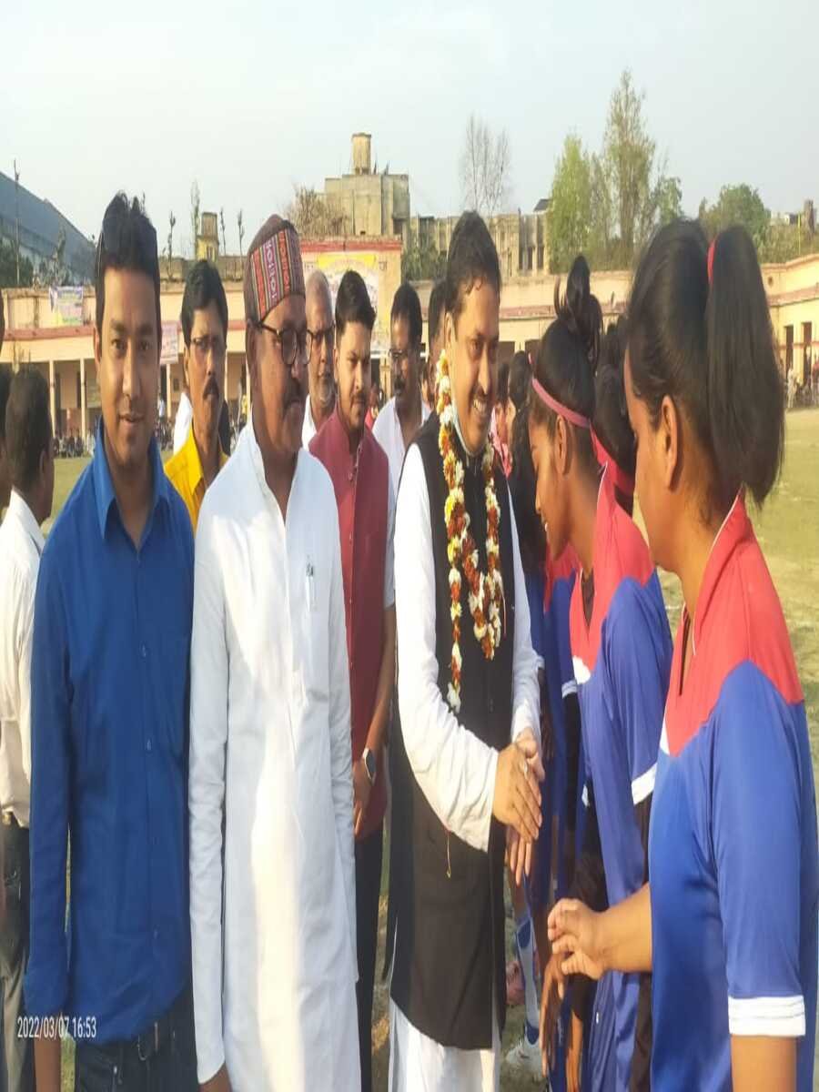 रामहर्ष पाठक महिलाफुटबॉल प्रतियोगिता के उदघाटन, नरकटियागंज ने नेपाल को चार शुन्य से हराया