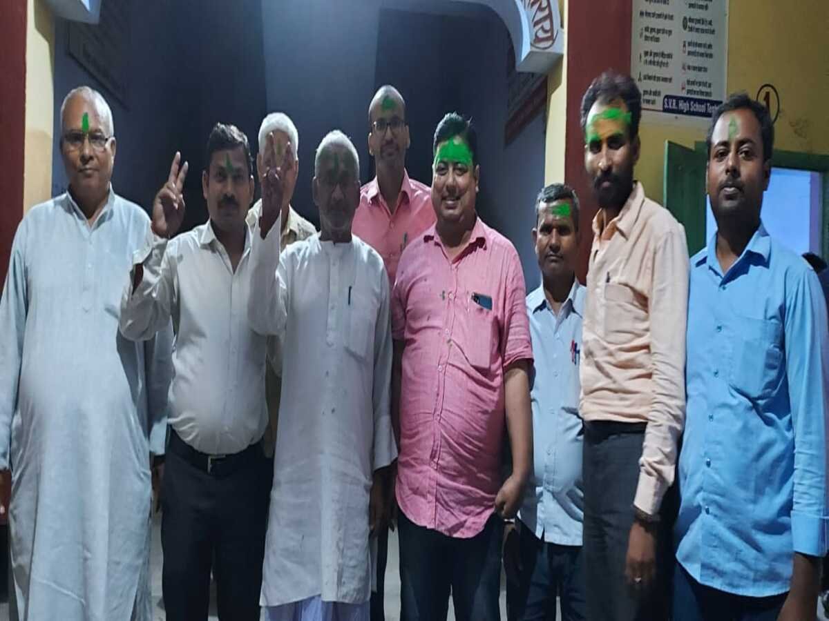 रोचक फैसला:पिता के बिछाए जाल में फंस ही गए शिक्षक पुत्र, पिता मंगल शर्मा के पैनल ने राजेश कुमार को दी करारी शिकस्त