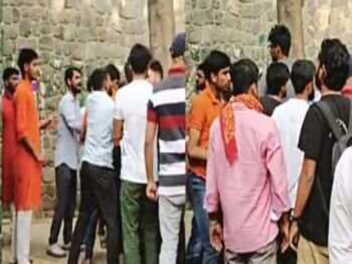 छात्रों पर हमले के जिम्मेवार विद्यार्थी परिषद के छात्रों को गिरफ्तार करने की मांग