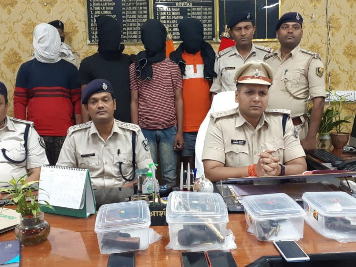 रोहतास: लुटेरे गिरोह के मुख्य सरगना सहित चार अपराधी चढ़े पुलिस के हत्थे