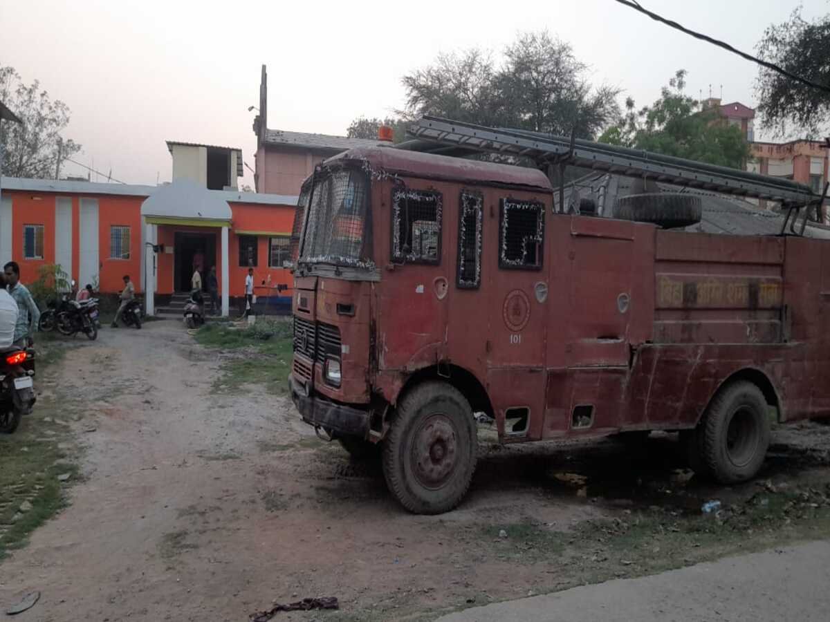 जिलाधिकारी के आदेश के मई महीने बाद भी मुंह चिढ़ाता अग्निशमन का अवैध कब्जा