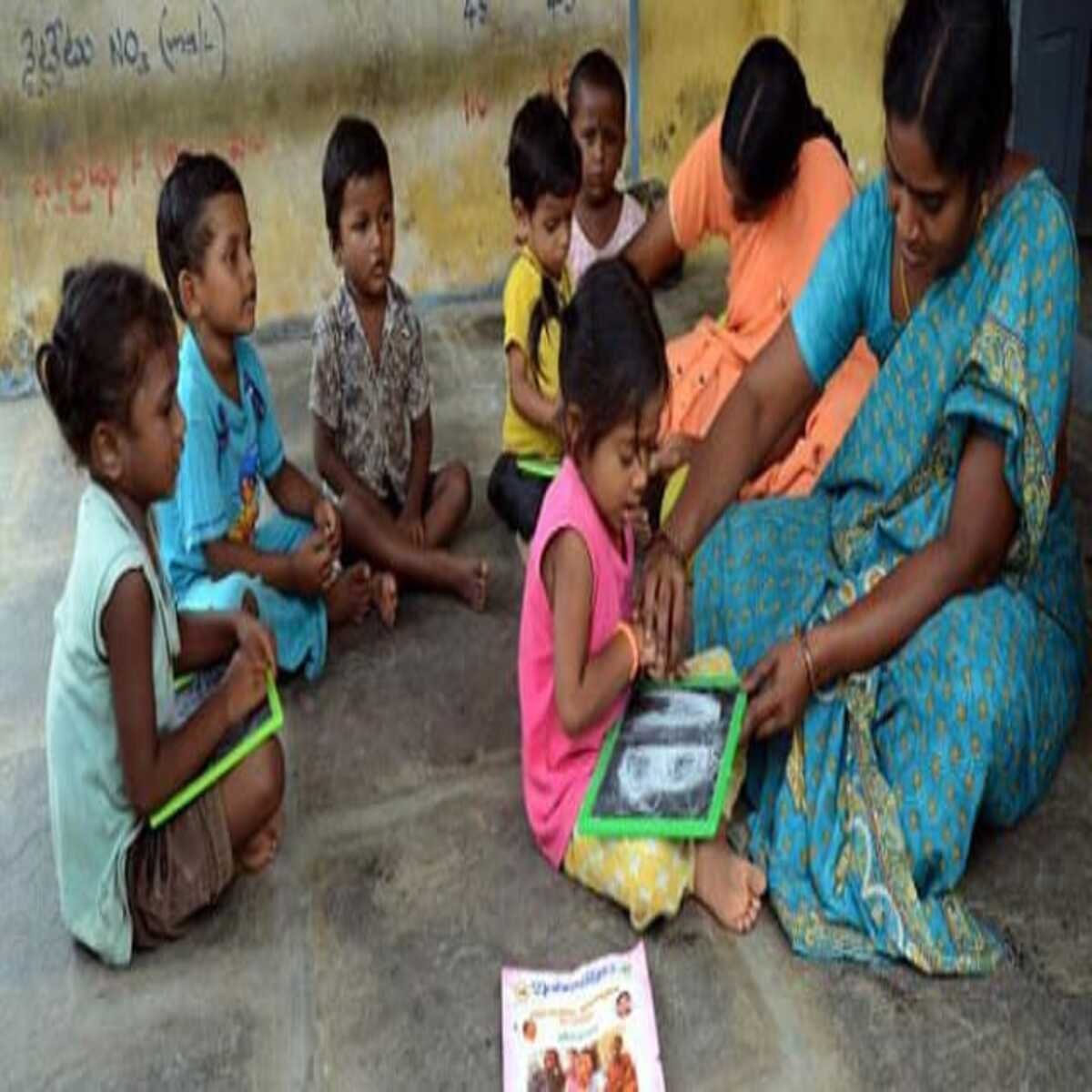 भोजपुर: मुखिया ने महिला पर्यवेक्षिका पर लगाए गंभीर आरोप 