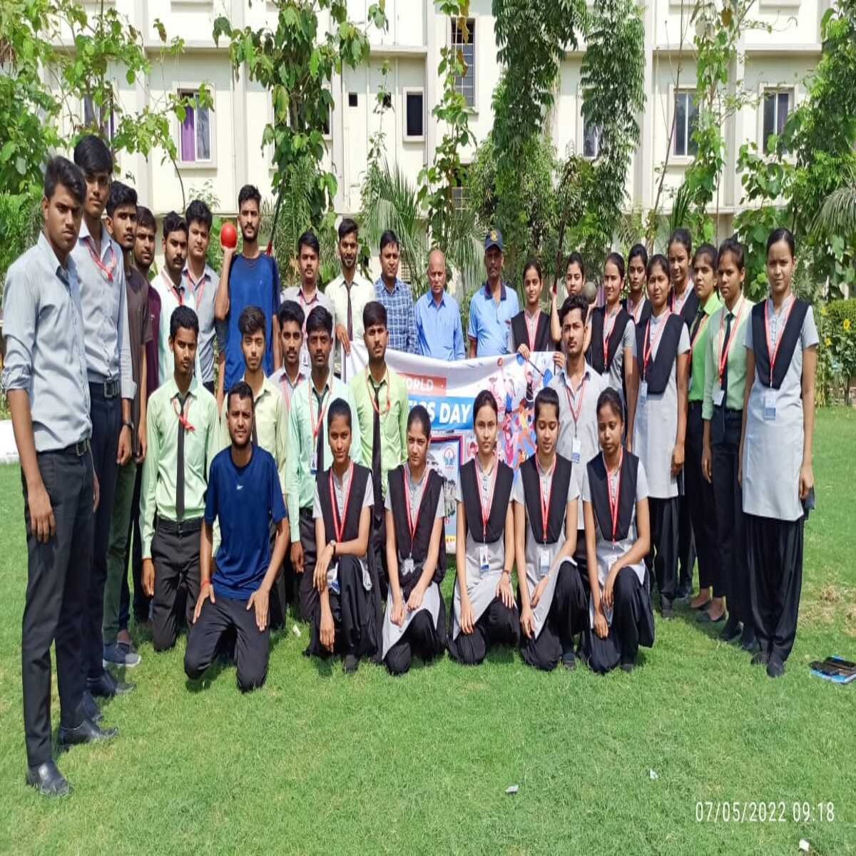 गोपाल नारायण सिंह विश्वविद्यालय द्वारा अंतरराष्ट्रीय एथलेटिक्स दिवस पर जैवलिन थ्रो और हाथ गोला फेकने की प्रतियोगिता आयोजित की गई