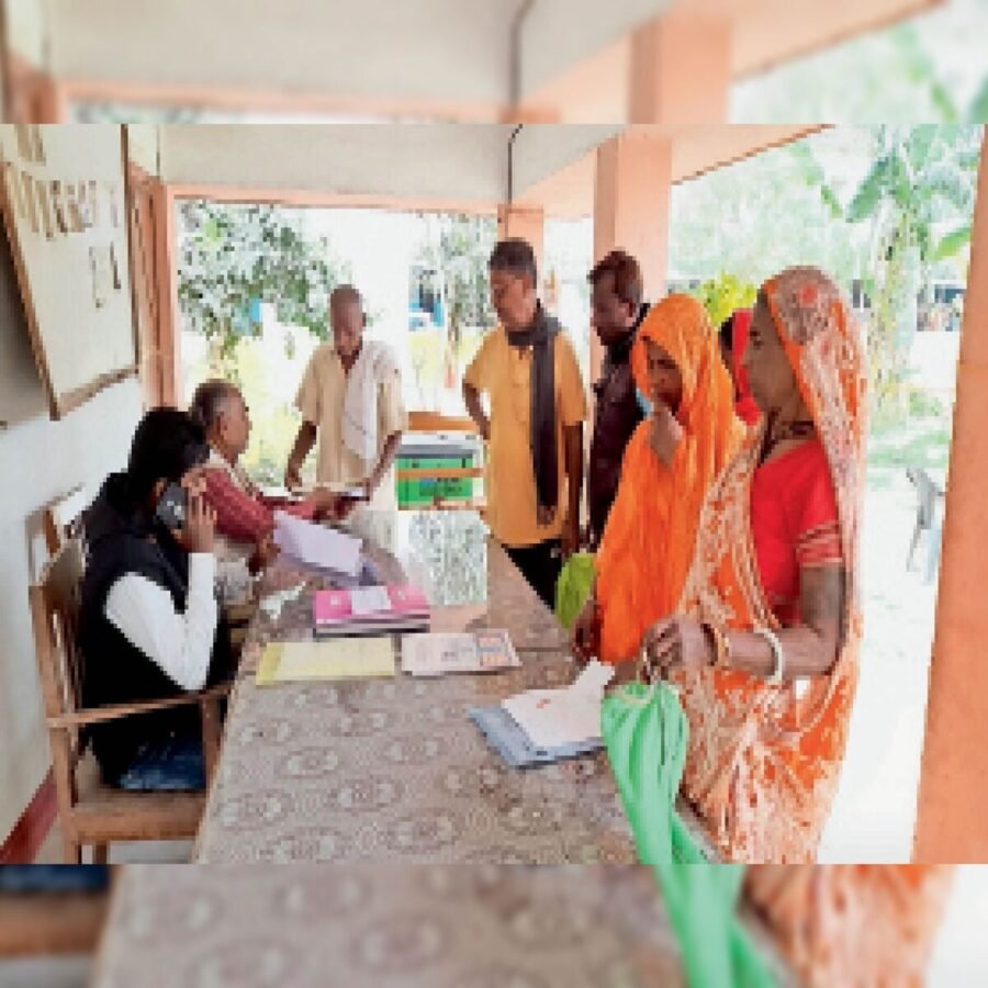 शाहपुर: भूमिविवाद सुनवाई को लेकर थाना में लगा कैम्प: आठ में से सात मामले ऑन द स्पॉट हुए निष्पादित