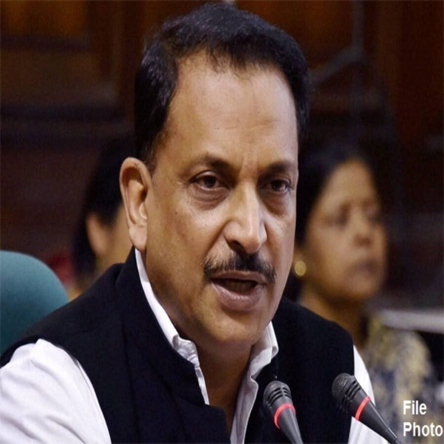 पटना: बिहार के विकास के लिए जातिवाद से परहेज  करना होगा :  रुडी