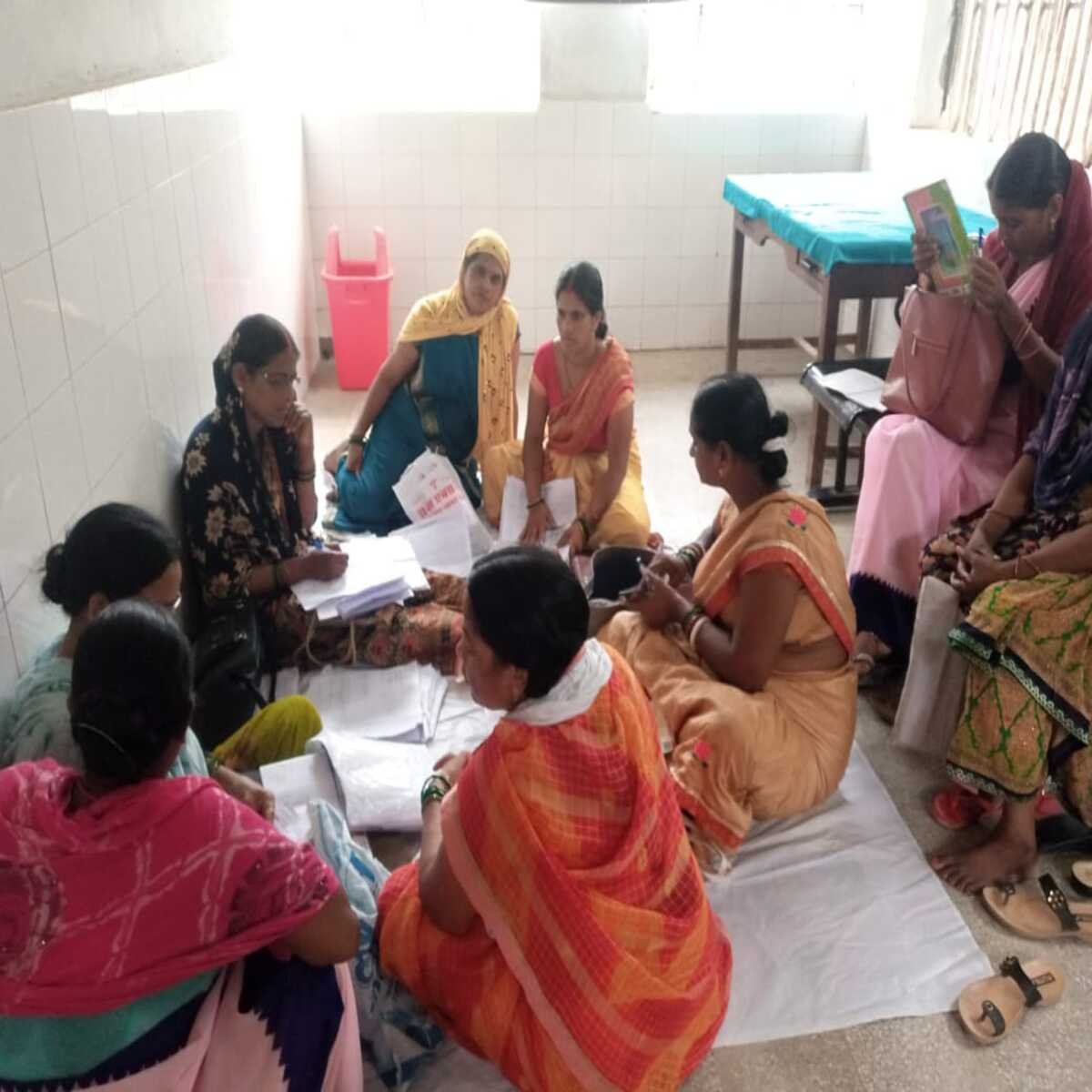 रोहतास: शिवसागर प्रखण्ड के पीएचसी में 10 आशा फासिलेटर को दी गयी जानकारी