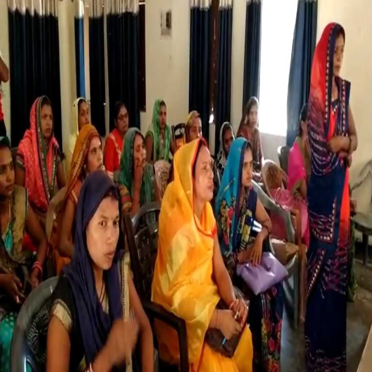 गाजीपुर : महिला मेट की-की गई बैठक सैदपुर गाजीपुर