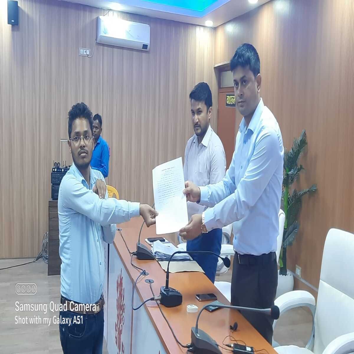 रोहतास: जिलाधिकारी ने 112 नव-चयनित पंचायत सचिवों को नियुक्ति पत्र प्रदान किया