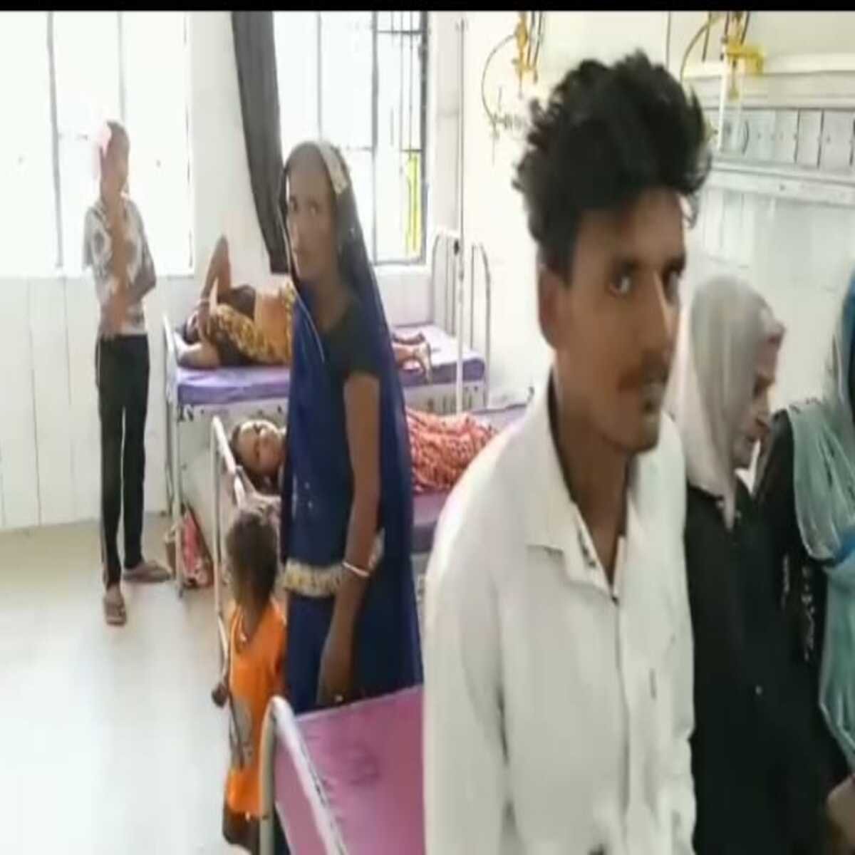 कैमूर: शीतला माता का दर्शन करके लौट रहे टेम्पो में मारुति कार ने मारी टक्कर, आठ लोग घायल,