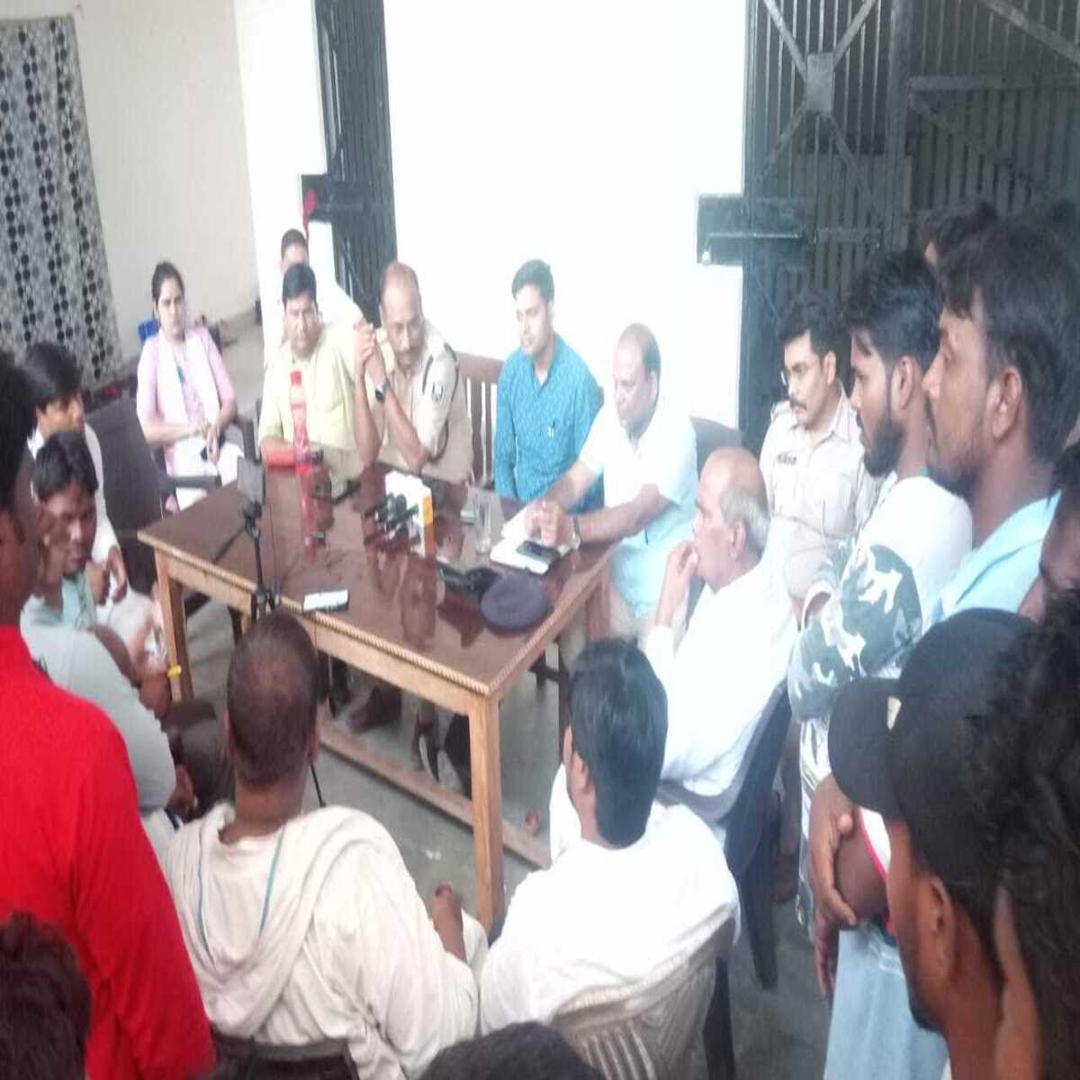 दुर्गावती बाजार में डॉ  भीमराव अंबेडकर की प्रतिमा को असामाजिक तत्वों ने किया क्षतिग्रस्त