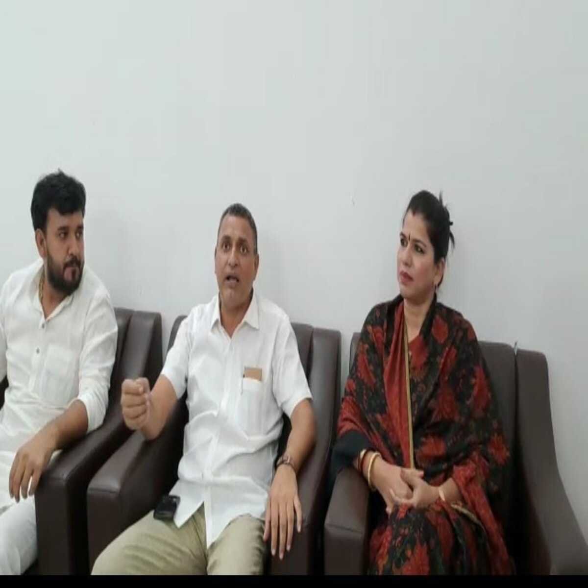कैमूर : जिला प्रशासन के असहयोग के चलते कैमूर में विकास कार्य चल रहा पीछे: कृषि मंत्री