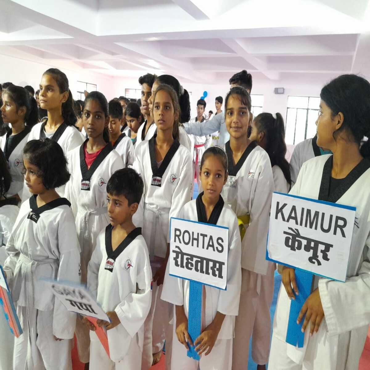 सासाराम : राज्य स्तरीय प्रतियोगिता में अनुष्का व दीप्ति ने जिले को दिलाया 2 गोल्ड मेडल 