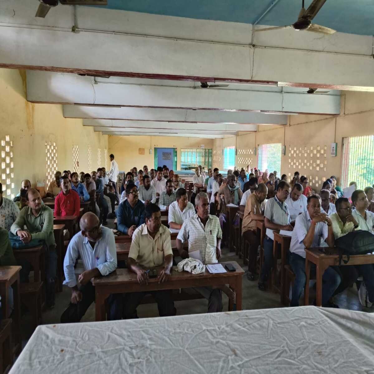 तेघड़ा : विद्यालयों में बुनियादी साक्षरता और संख्यात्मक ज्ञान का होगा संचालन