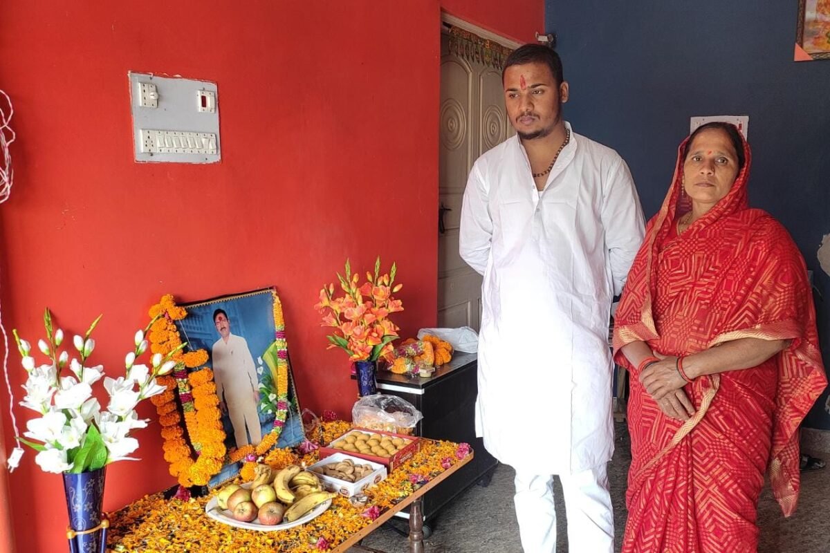 पूर्व प्रधानाध्यापक सह समाजसेवी का मनाया छठवीं पुण्यतिथि 