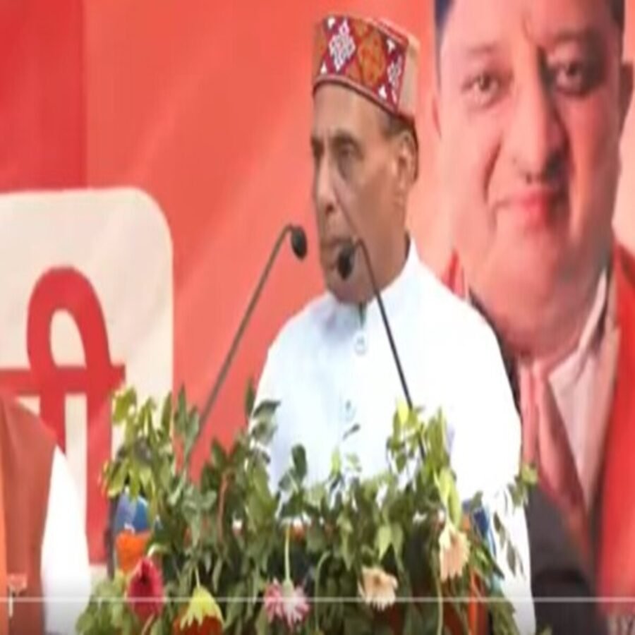 रक्षा मंत्री राजनाथ सिंह ने कांग्रेस पर तंज कासते हुए कहा की कांग्रेस की जहाज की तेल ख़त्म