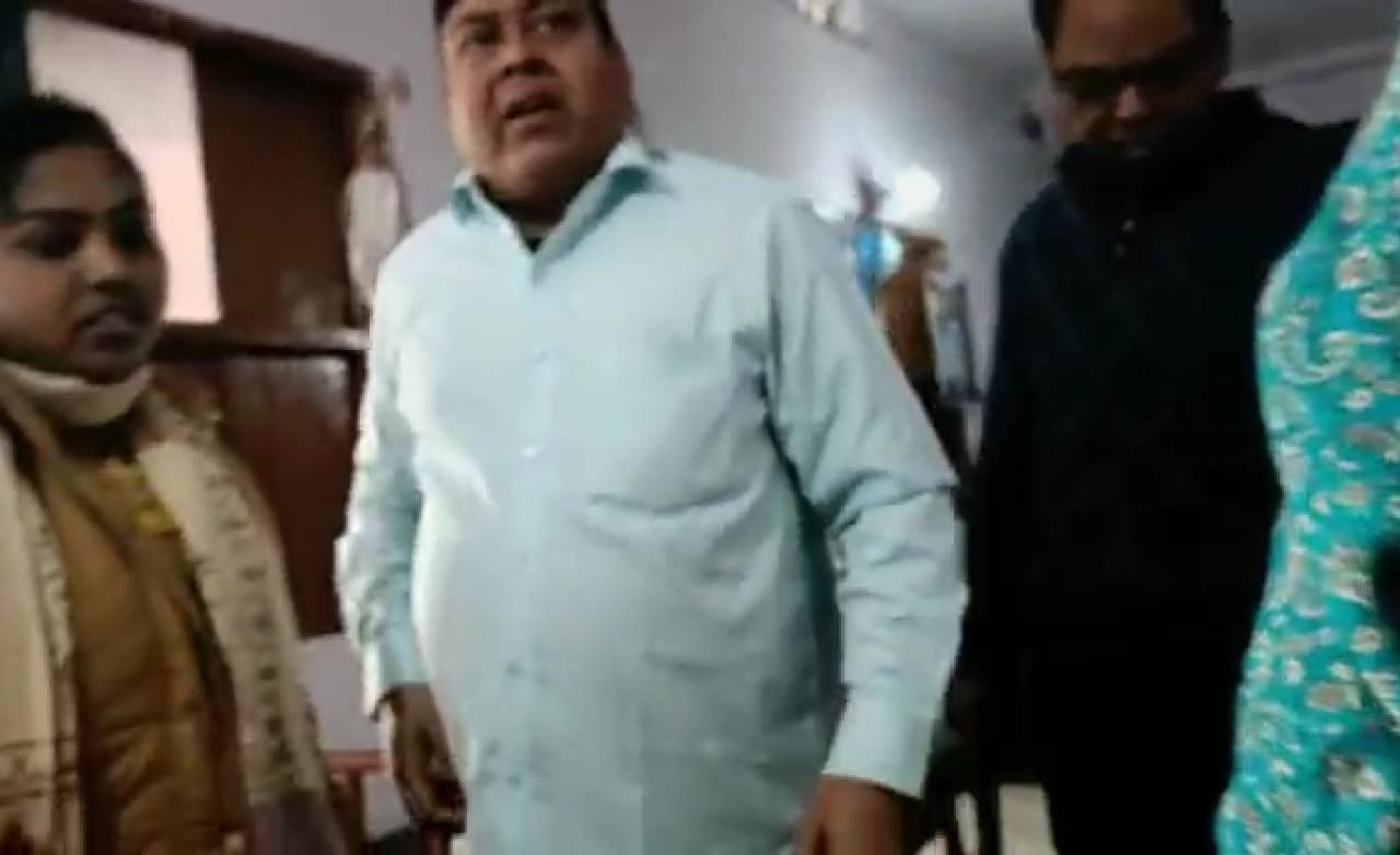 निजी नर्सिंग होम में मरीज और उसके पति के साथ मारपीट, मामला पहुंचा थाना