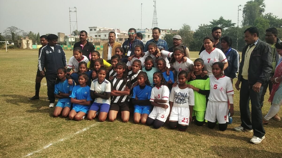 दलसिंह सराय की महिला फुटबॉल खिलाड़ी ने जीता जिला चैंपियन का खिताब