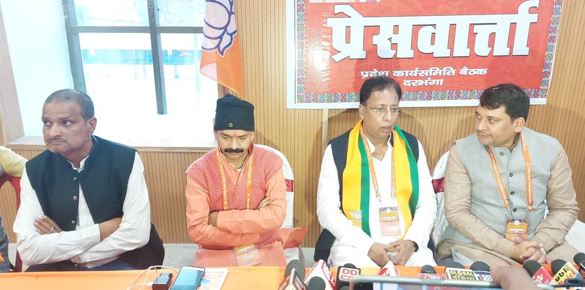 जब नीतीश कुमार जॉर्ज फर्नांडीस का नहीं हुआ तो किसी का नहीं
