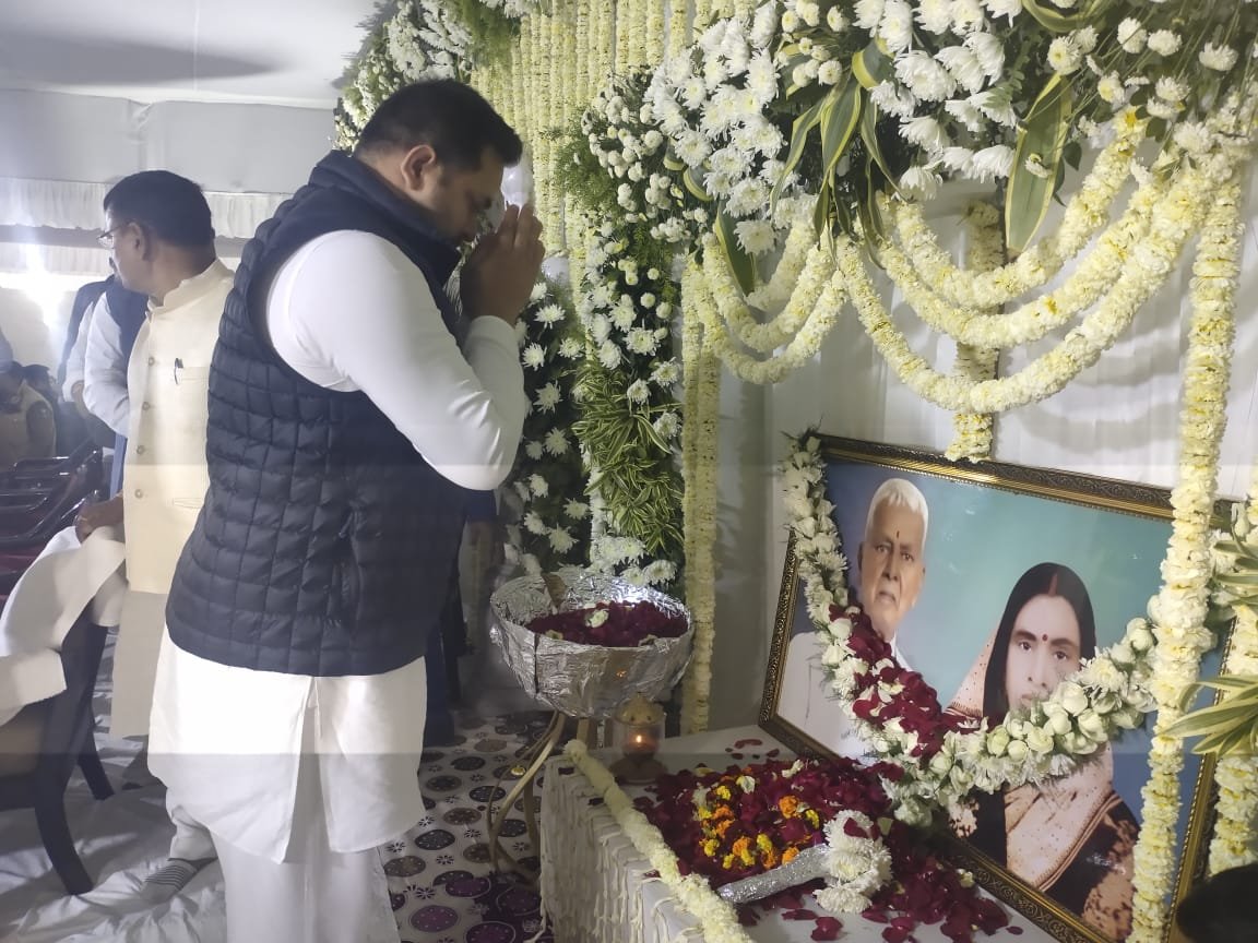 रामबल्लभ सिंह की पहली पुण्यतिथि पर धनडीहा पहुँचे डिप्टी सीएम तेजस्वी