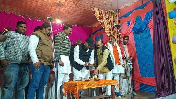 मै एक सामाजिक कार्यकर्ता हुँ विवेक कुमार पांडेय