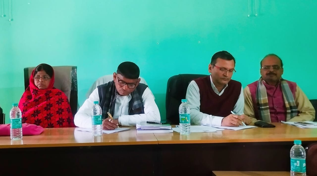 मंसूरचक में भ्रष्ट अधिकारियों ने बर्बाद कर दी है कार्यसंस्कृति