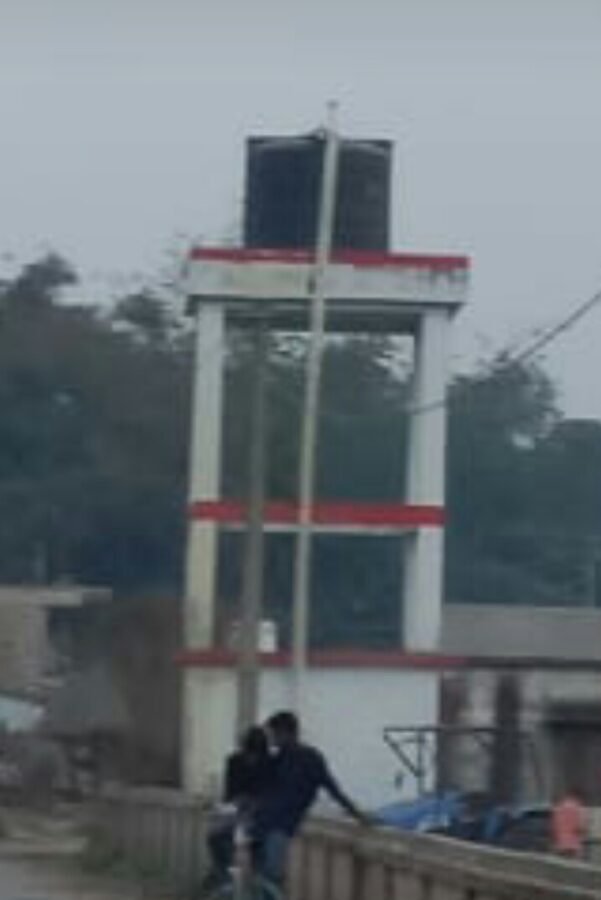 पानी की तरह पैसा बहाने के बाद भी लोगों को नहीं मिल रहा नल का जल