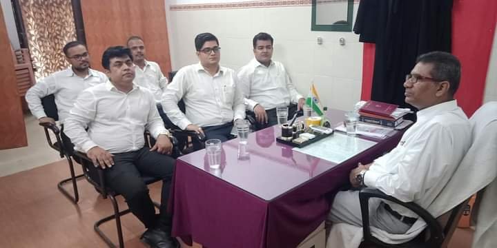 राष्ट्रीय लोक अदालत की सफलता को ले की गई समीक्षात्मक बैठक