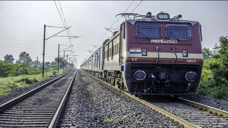 Indian Railway ने रेल यात्रियों को दी खुशखबरी, अब इन आसान तरीकों से मिलेगी टिकट