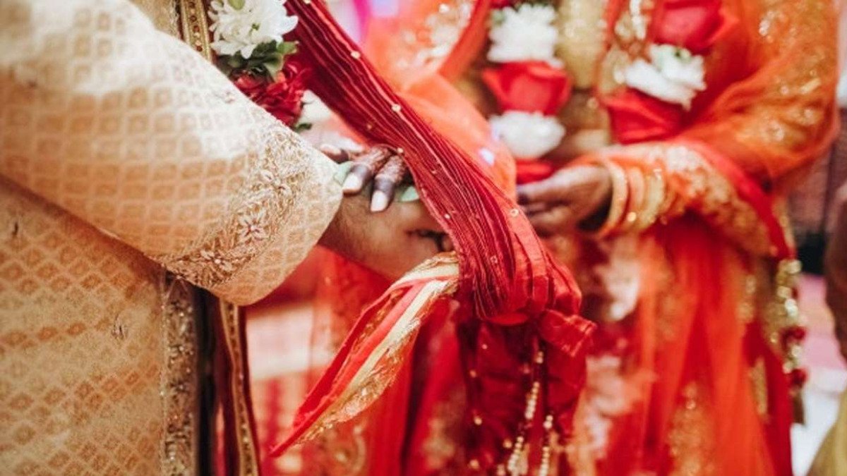 फेरों के बाद दूल्हे ने कोहबर में कर दी शर्मनाक हरकत, दुल्हन ने तोड़ दी शादी