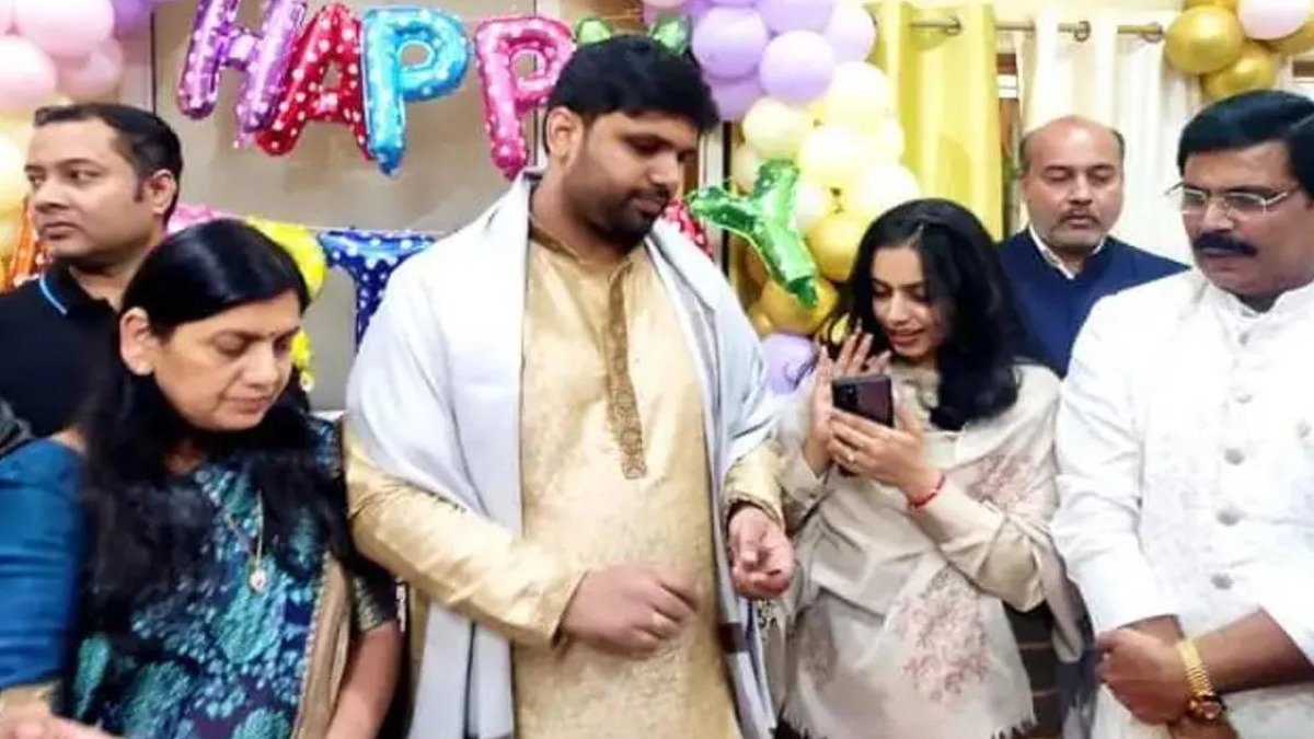 Chetan Anand Wedding: आनंद मोहन के घर फिर बजेगी शहनाई, जानिए कौन हैं चेतन आनंद की पत्नी आयुषी सिंह?