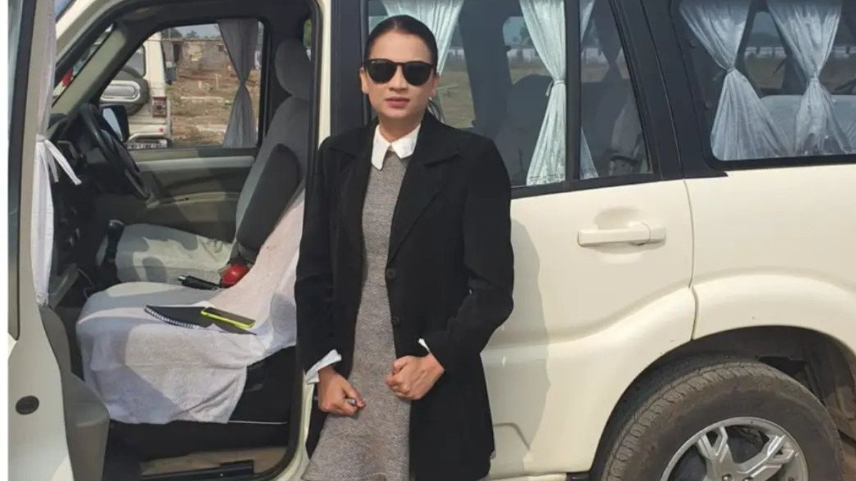 IAS Success Story: गांव की पहली पढ़ी-लिखी लड़की, ससुराल में हुई पिटाई तो बन गई आईएएस अफसर