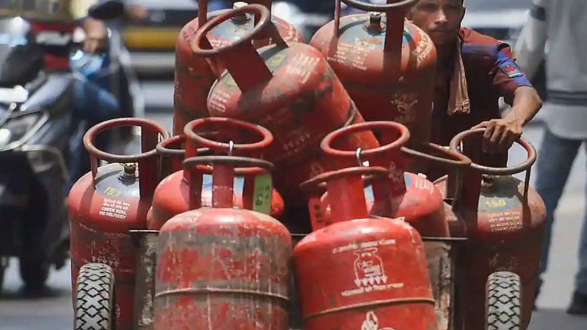 Gas Cylinder: मोदी सरकार का तोहफा, महिलाओं को मिलेगी बड़ी राहत, जानिए नियम