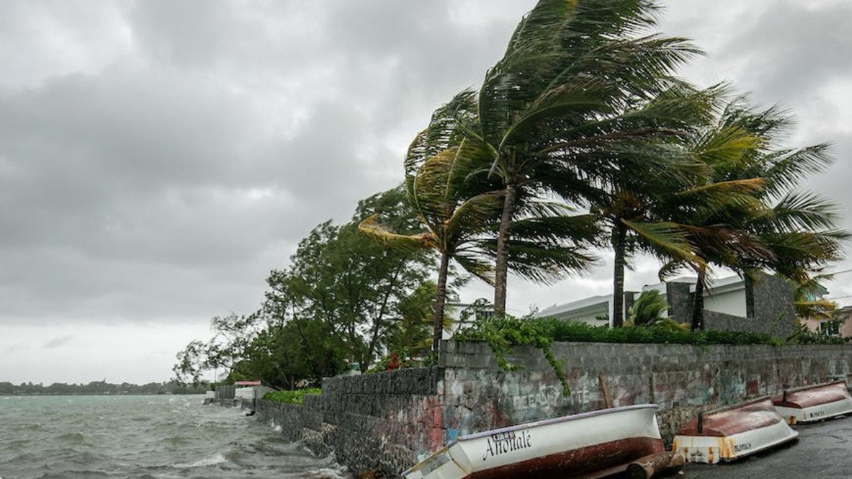 Cyclone Mocha: चक्रवाती तूफान मोचा ने पकड़ी दोगुनी रफ्तार, बिहार में भी दिखेगा असर, NDRF की टीमें तैनात