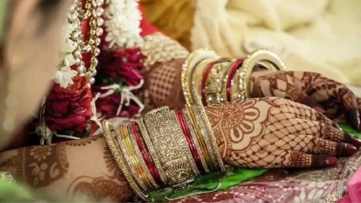 OMG: बिहार में 60 साल के बुजुर्ग ने एफडी तोड़कर 19 साल की लड़की से की शादी!