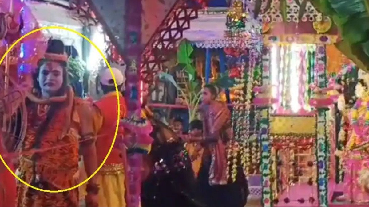 बिहार में बीन बजते ही नकली शिव को असली सांप ने डसा, फिर….