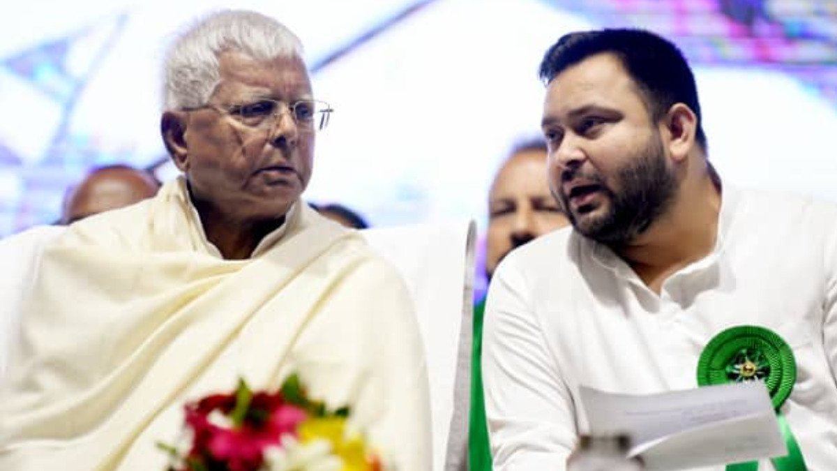 लैंड फॉर जॉब मामले में बुरे फंसे लालू प्रसाद यादव के बेटे तेजस्वी यादव, CBI ने दाखिल की चार्जशीट!