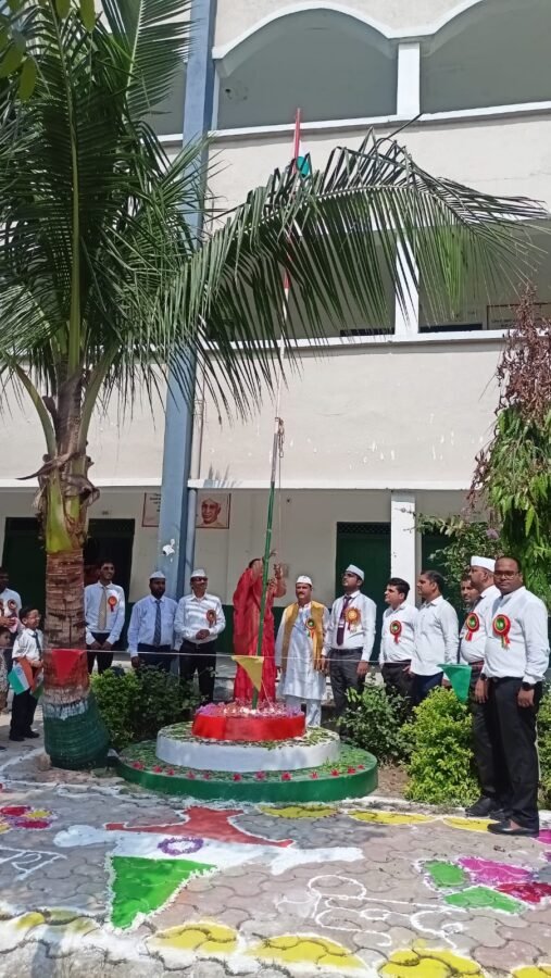 डीपीएस में छात्रों ने देशभक्ति कार्यक्रम की प्रस्तुति से लोगों का मन मोहा खूब बटोरी तालियां