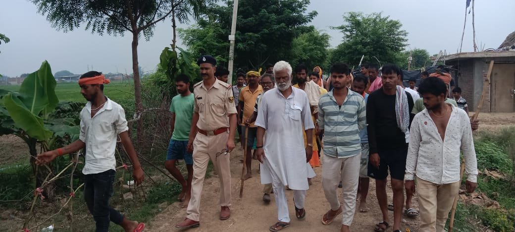 कुरई में शमशान की भूमि को लेकर तनाव, पहुचीं पुलिस मार होते- होते टला