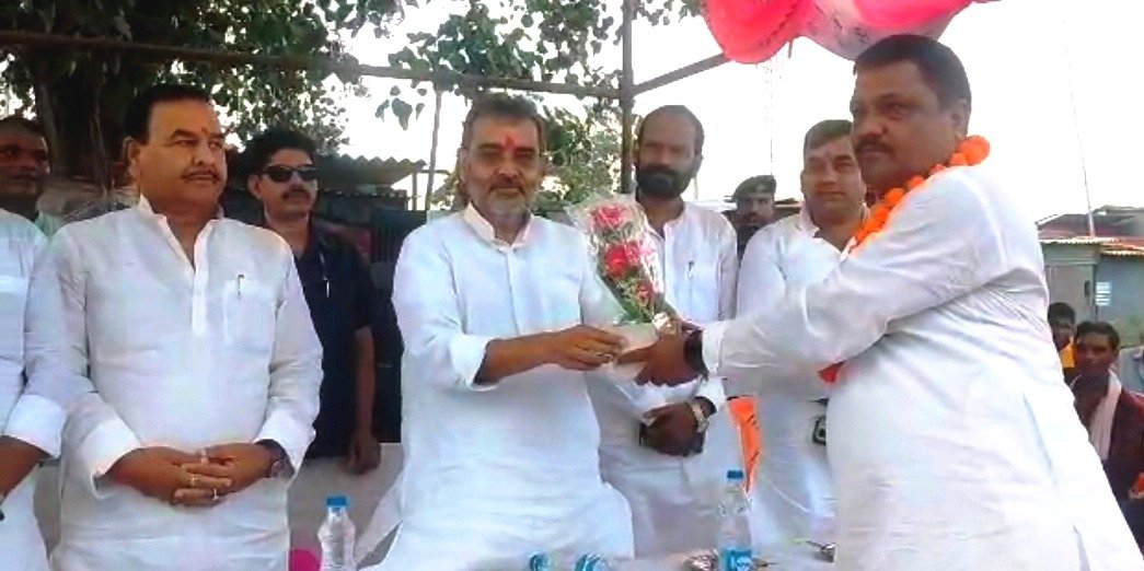 पूर्व पैक्स अध्यक्ष ने उपेंद्र कुशवाहा के समक्ष थामा रालोजद का दामन 