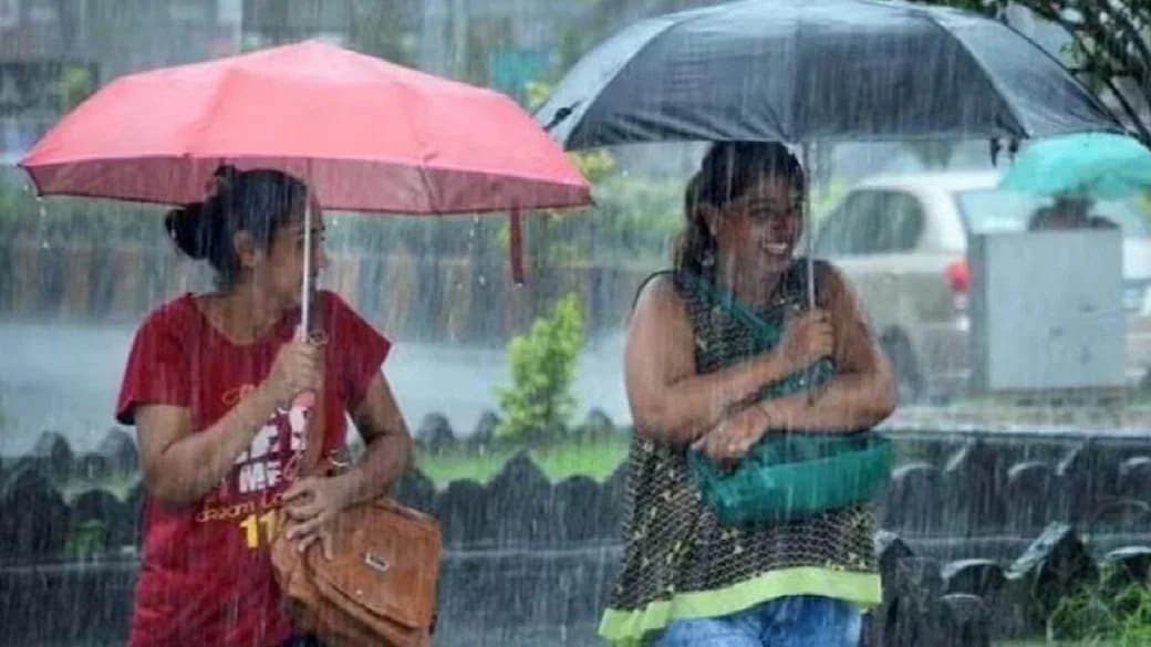 पटना में हो रही लगातार बारिश से जान जीवन अस्तव्यस्त दो दिन और लागातार बारिश की संभावना