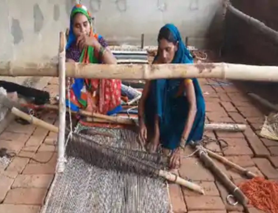 कोरोना के दौरान दिल्ली से लौटे थे शत्रुघ्न; अब कालीन उद्योग की खोई पहचान वापस दिलाने की है जिद
