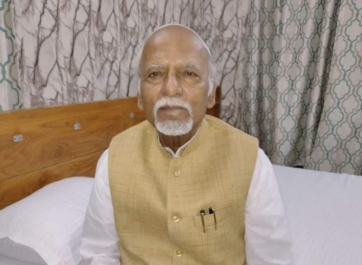 विधान परिषद के कार्यकारी सभापति रामवचन राय।