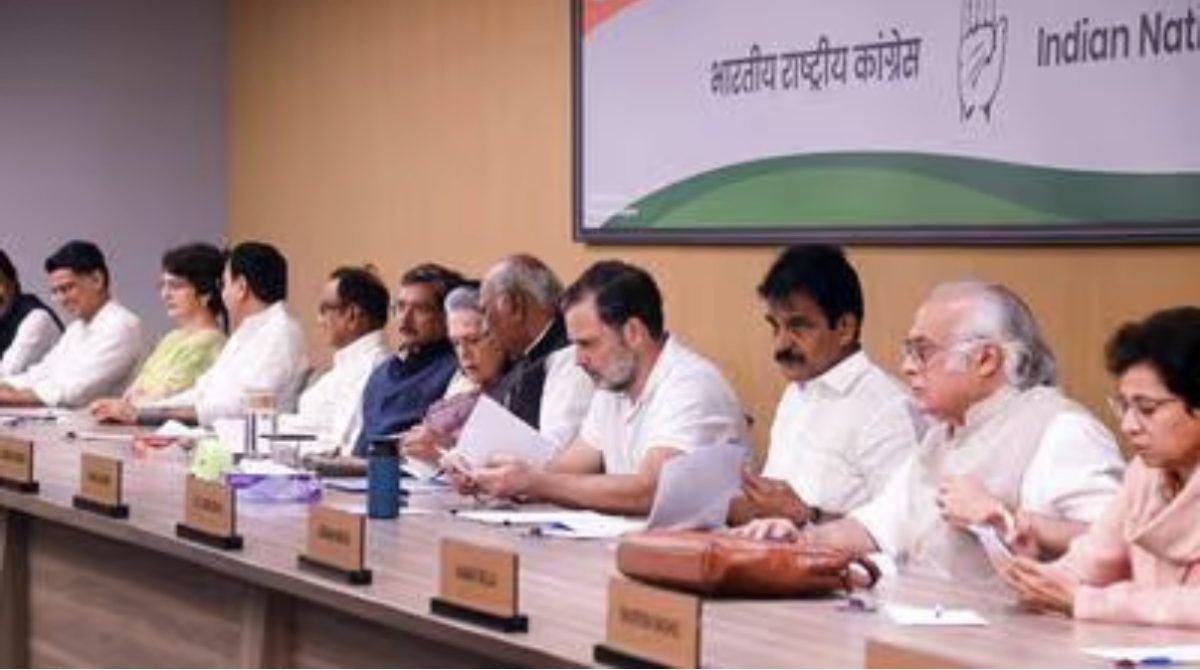 कांग्रेस कार्यसमिति ने मुख्य चुनाव आयुक्त के इस्तीफे की मांग वाला प्रस्ताव किया पारित