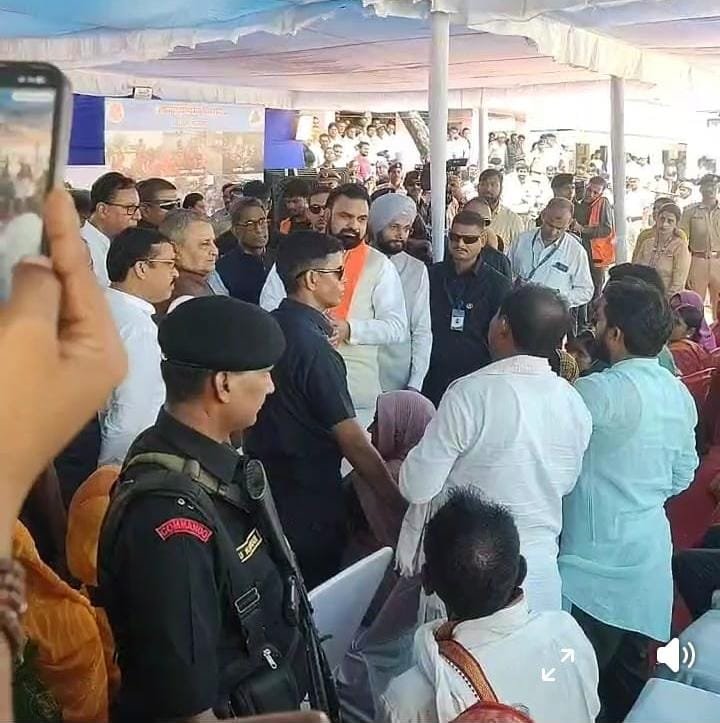 पश्चिम चंपारण में बाढ़ प्रभावित इलाकों का CM सम्राट चौधरी ने लिया जायजा, तटबंध मजबूत करने की घोषणा
