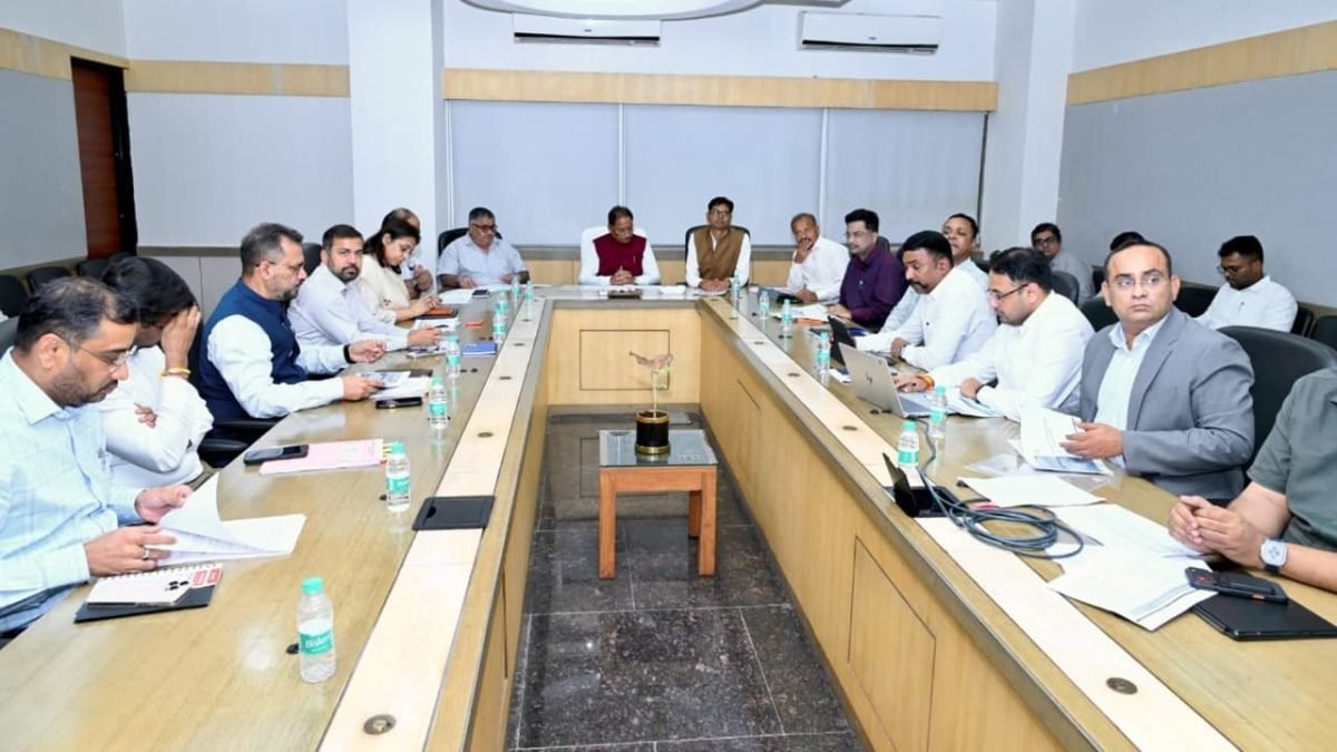 छत्तीसगढ़ के पर्यटन स्थलों का होगा कायाकल्प, चित्रकोट-मैनपाट-सिरपुर को मिलेंगी विश्वस्तरीय सुविधाएं